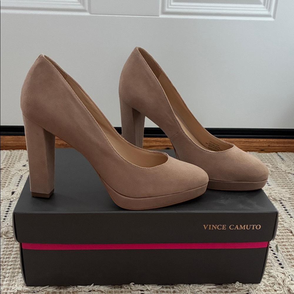 Vince Camuto Women's Beige Platform Heels